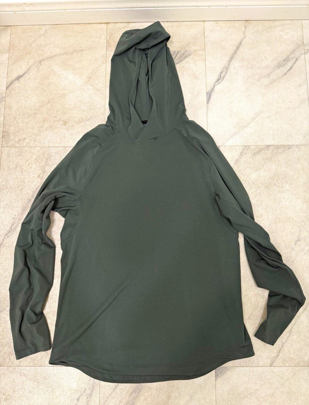 Lululemon Men's Green Pullover Hoodie XL Long Sleeve Polyester Knit Logo